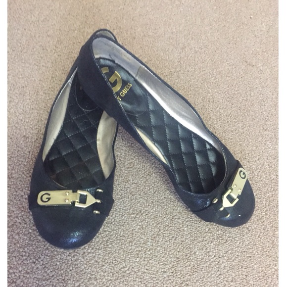 Classic Black Guess Flats - Picture 4 of 7